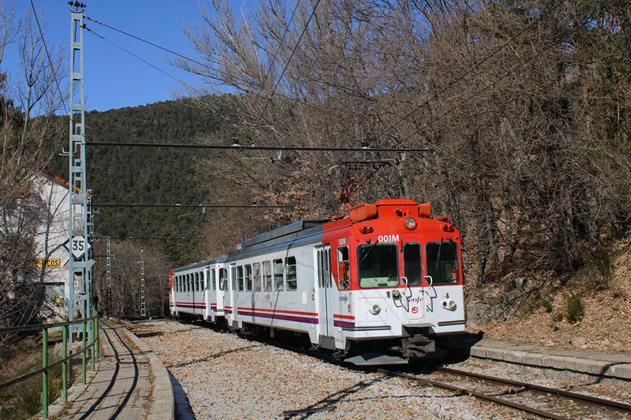 Ferrocarril-electrico-del-guadarrama-unidad-442